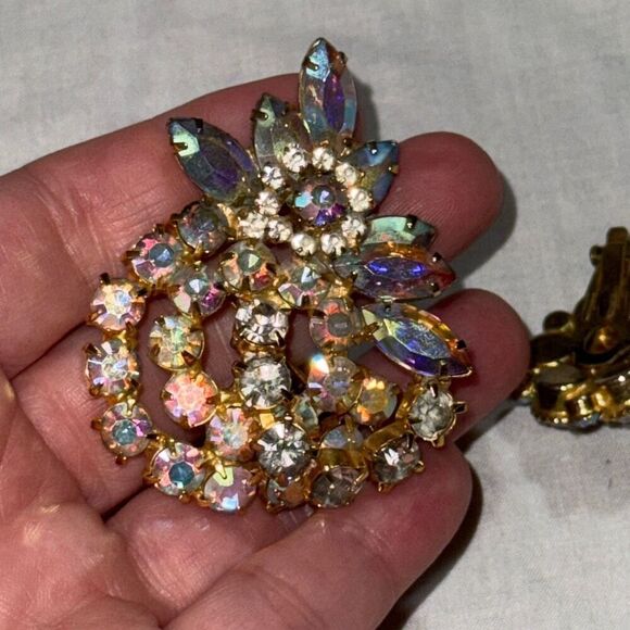 Vintage Estate Unsigned Brooch And Earrings Set Aurora Borealis And Rhinestones - Picture 12 of 13